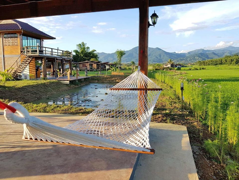 บ้านไม้ ปลายนา